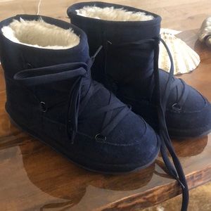 BooRoo Winter Boots Size 6 (new no box)